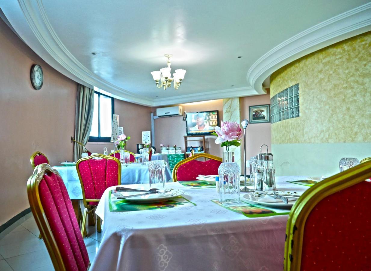 Residence Le Carat ดูอาลา ภายนอก รูปภาพ